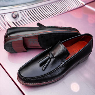 Moccasin - Black 3,990