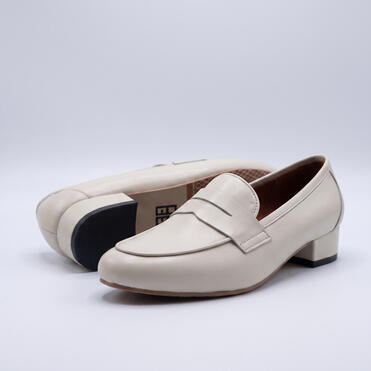 Blake - Cream 3,590